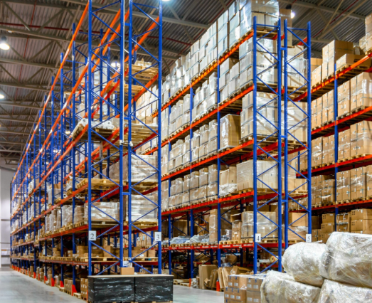 Selective pallet racking with direct forklift access to every pallet